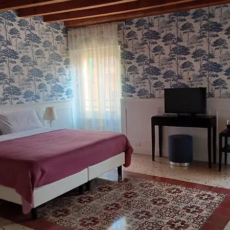 Bed & Breakfast All'opera Prima 4*