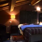 Oda ve Kahvaltı All'opera Prima 4*