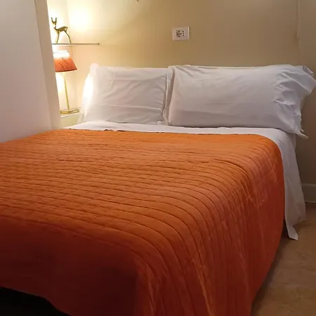 Oda ve Kahvaltı All'opera Prima 4*