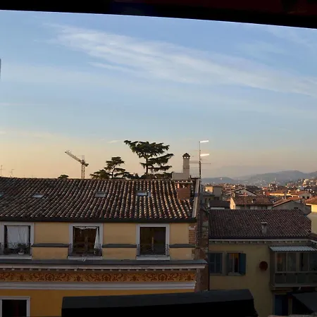 Bed and breakfast All'opera Prima 4*