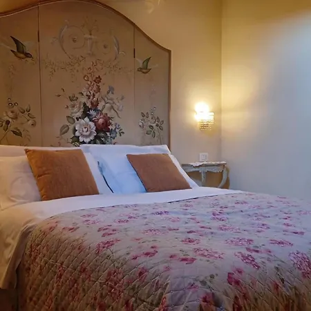 Bed & Breakfast All'opera Prima 2*