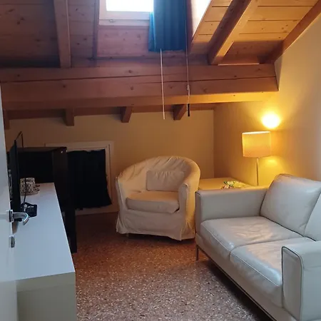 Bed & Breakfast All'opera Prima 2*