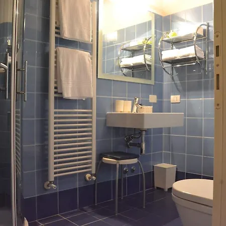 All'opera Prima فندق مبيت وإفطار فيرونا