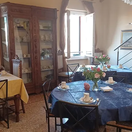 All'opera Prima فندق مبيت وإفطار